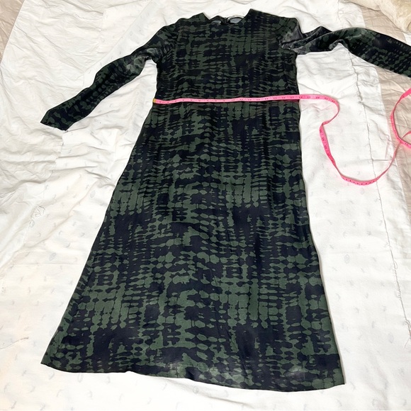 Zara Printed Satin‑Feel Viscose Midi Dress Olive Black Long Sleeve Pockets, Med. - Picture 15 of 17